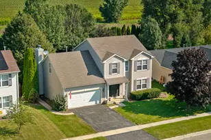 181 W Prairiefield Ave, Cortland, IL 60112 - Photo 1