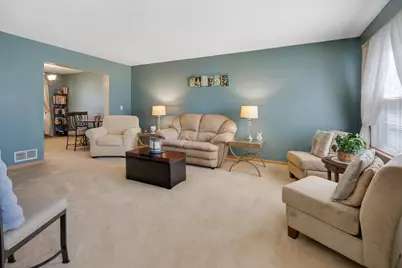 181 W Prairiefield Avenue, Cortland, IL 60112 - Photo 12