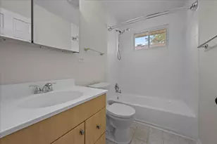 1300 Knollwood Rd, Deerfield, IL 60015 - Photo 12