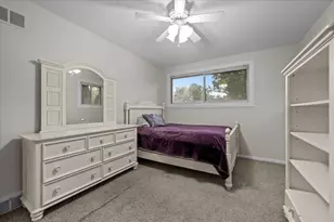 1300 Knollwood Rd, Deerfield, IL 60015 - Photo 10