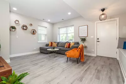 7205 S Ridgeland Avenue, Chicago, IL 60649 - Photo 2