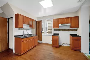 3511 W 58th Pl, Chicago, IL 60629 - Photo 8