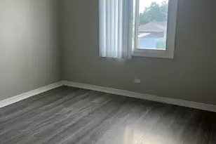 10620 Brooks Ln, Chicago Ridge, IL 60415 - Photo 8