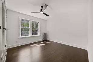 6318 N Artesian Ave, Chicago, IL 60659 - Photo 8