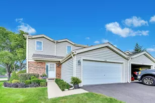 772 Buckingham Ct, Hoffman Estates, IL 60169 - Photo 1