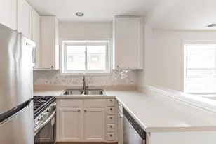 2914 W Berwyn St, Chicago, IL 60625 - Photo 4