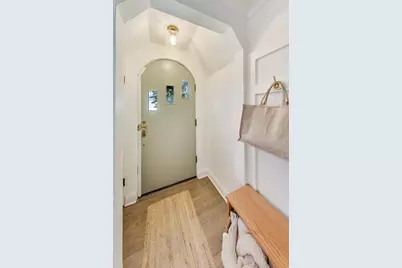 319 N Oaklawn Avenue, Elmhurst, IL 60126 - Photo 2