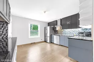 722 N Stephen Dr, Palatine, IL 60067 - Photo 6