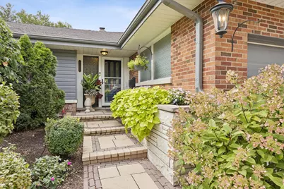110 S Herbert Road, Riverside, IL 60546 - Photo 6