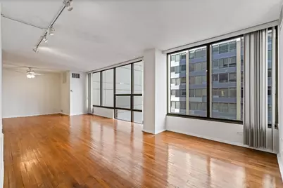 230 E Ontario Street #1905, Chicago, IL 60611 - Photo 10
