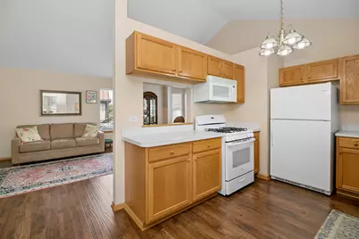 1880 Willow Circle Drive, Crest Hill, IL 60403 - Photo 8