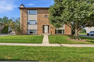 1056 Manchester Ct, South Elgin, IL 60177 - Photo 1