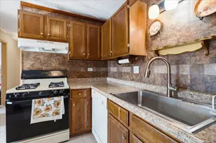 1056 Manchester Ct, South Elgin, IL 60177 - Photo 12