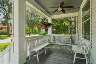 208 N Benton St, Palatine, IL 60067 - Photo 2