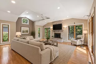 309 Forest Knoll Rd, Lake Bluff, IL 60044 - Photo 4