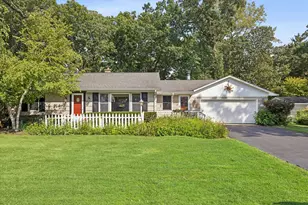 309 Forest Knoll Rd, Lake Bluff, IL 60044 - Photo 1