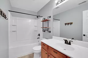 15801 Cove Cir, Plainfield, IL 60544 - Photo 18