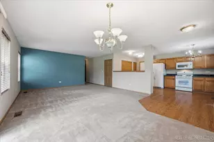 2471 Stoughton Cir, Aurora, IL 60502 - Photo 8