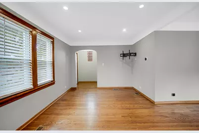 12151 Greenwood Avenue, Blue Island, IL 60406 - Photo 2
