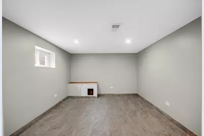 12151 Greenwood Avenue, Blue Island, IL 60406 - Photo 16