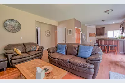 905 Chelsea Court, Aurora, IL 60504 - Photo 10