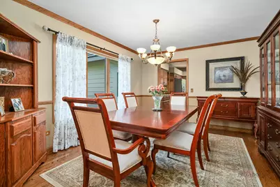 5520 Hilltop Lane, Libertyville, IL 60048 - Photo 8
