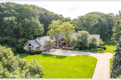 5520 Hilltop Lane, Libertyville, IL 60048 - Photo 1