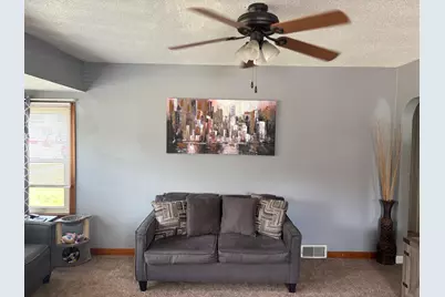 915 N 10th Street, Rochelle, IL 61068 - Photo 4