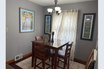 915 N 10th Street, Rochelle, IL 61068 - Photo 10