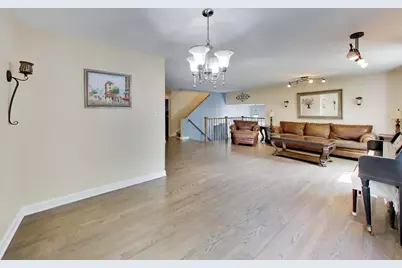 7309 Seminole Court, Darien, IL 60561 - Photo 10