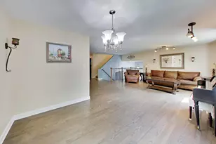 7309 Seminole Ct, Darien, IL 60561 - Photo 10