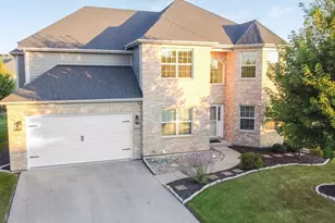 3605 Harmony Cir, Elgin, IL 60124 - Photo 2