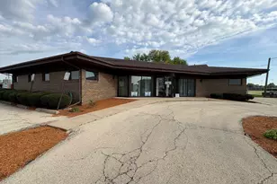 1181 N 8th St, Rochelle, IL 61068 - Photo 1