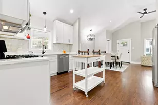 10933 S Eggleston Ave, Chicago, IL 60628 - Photo 12