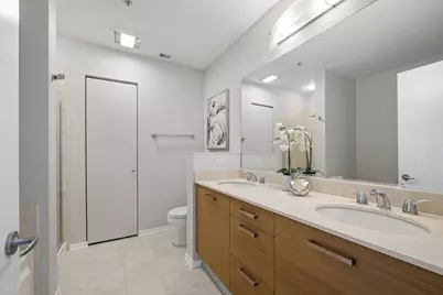 500 W Superior Street #1902, Chicago, IL 60654 - Photo 12