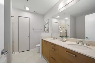 500 W Superior St, Chicago, IL 60654 - Photo 12