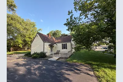 925 W Spring Street, South Elgin, IL 60177 - Photo 10