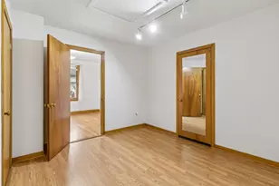 5228 N Ludlam Ave, Chicago, IL 60630 - Photo 16