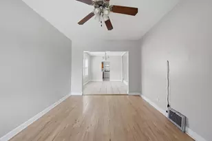 9516 S Yale Ave, Chicago, IL 60628 - Photo 18