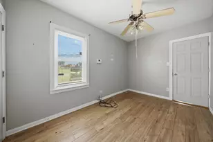 9516 S Yale Ave, Chicago, IL 60628 - Photo 34