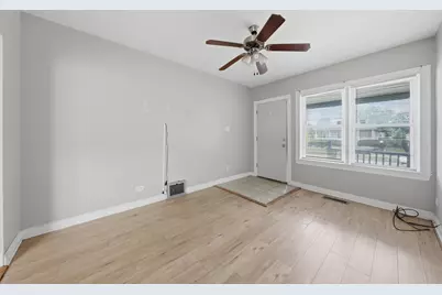 9516 S Yale Avenue, Chicago, IL 60628 - Photo 6