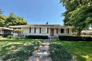 2329 11th St, Peru, IL 61354 - Photo 1