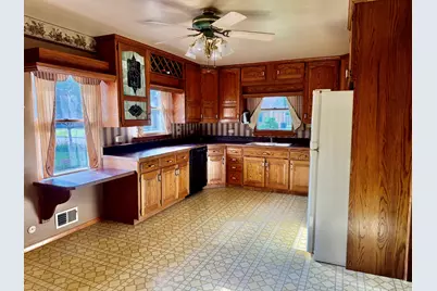 2329 11th Street, Peru, IL 61354 - Photo 6