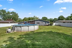 856 N Western Hills Dr, Kankakee, IL 60901 - Photo 26