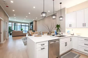 340 W Superior St, Chicago, IL 60654 - Photo 6