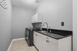 26105 Whispering Woods Cir, Plainfield, IL 60585 - Photo 18