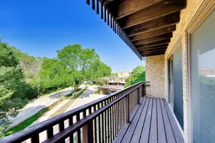 1845 Tanglewood Dr, Glenview, IL 60025 - Photo 16
