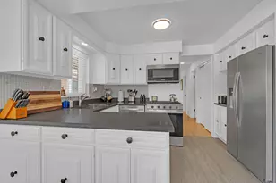 6820 N Sauganash Ave, Chicago, IL 60646 - Photo 18