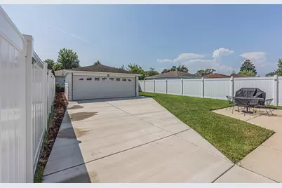 6820 N Sauganash Avenue, Chicago, IL 60646 - Photo 30