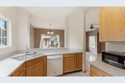 3 Windsor Circle #A, South Elgin, IL 60177 - Photo 6